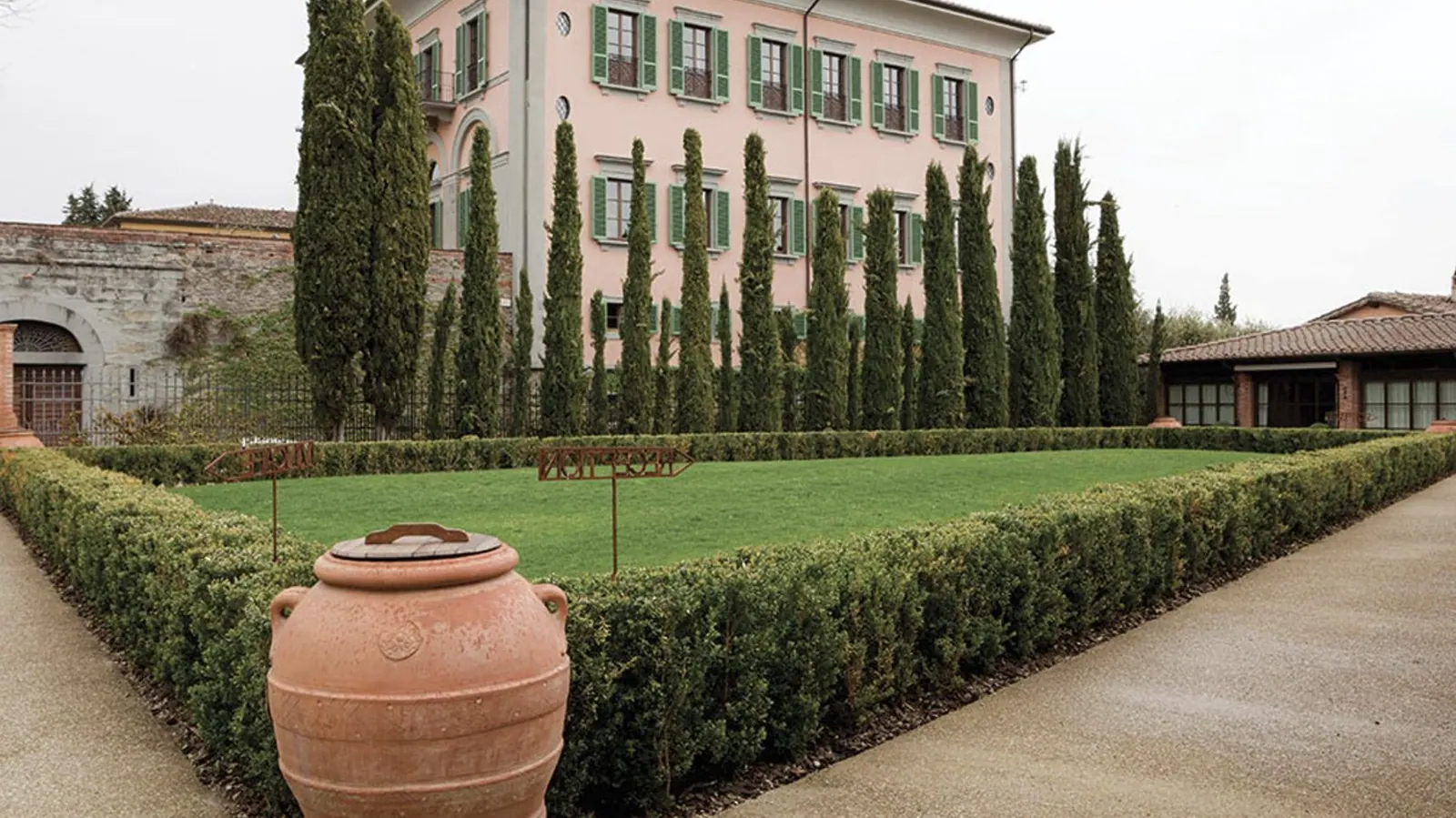 Il Borro Estate, a hilltop wine estate wedding venue in Tuscany, Italy